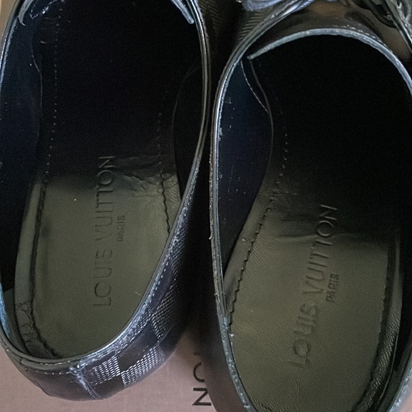 Louis Vuitton mens shoes - Picture 6 of 11